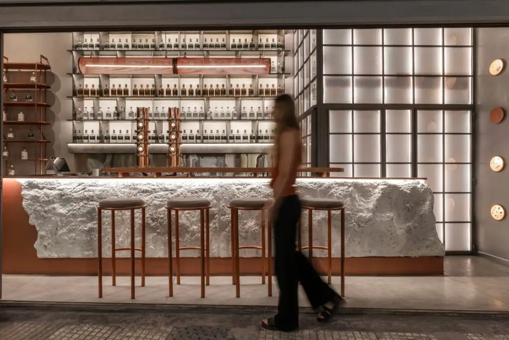 bar of MORETTI GIN BAR